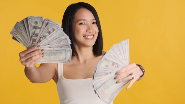 揭秘六合彩牛生肖的魅力：你不可错过的中奖密码！